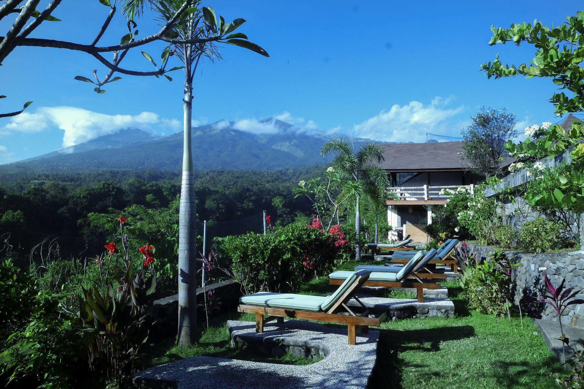 Holiday park Rinjani 3*